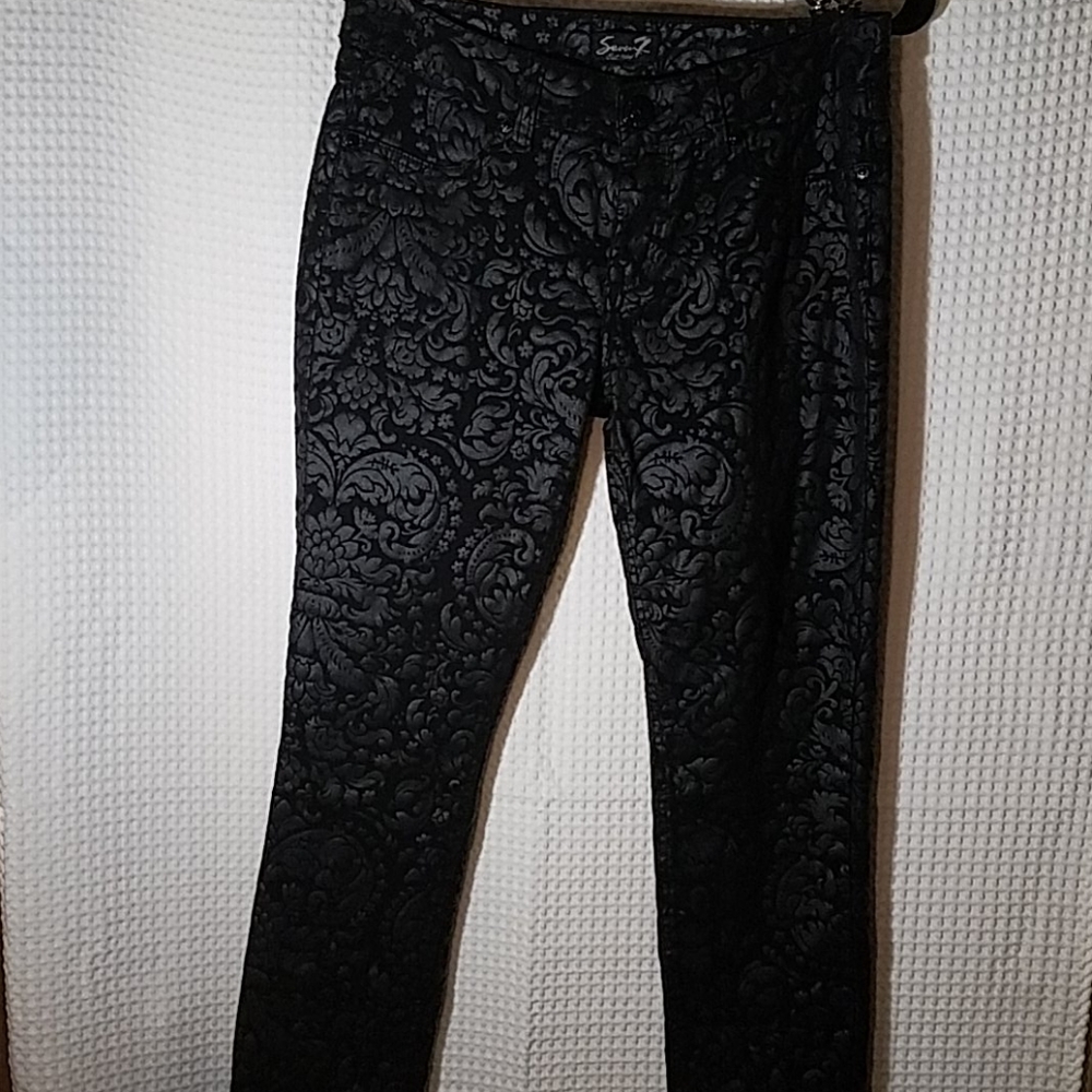 Seven 7 brand jean style skinny size 10
